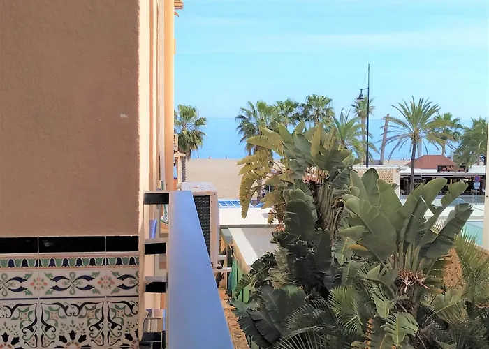 Elizabeth With Seaviews!