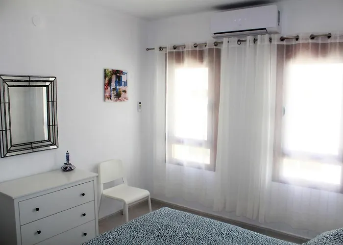 Elizabeth With Seaviews! Apartment *