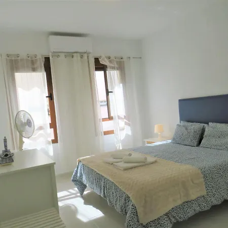 Elizabeth With Seaviews! Apartament