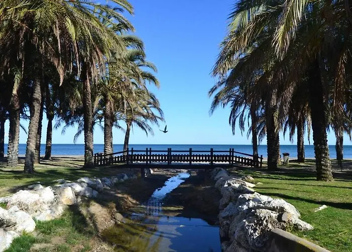 Elizabeth With Seaviews! *